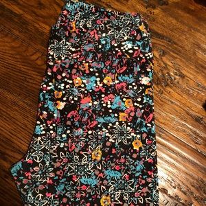 Lularoe TC leggings  never worn